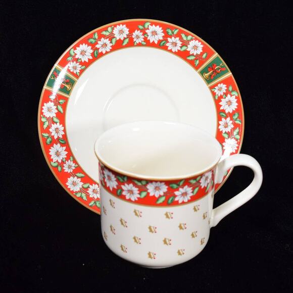 CHARLTON HALL KOBE CLASSIC TRADITIONS JAPAN Mug Cup and Saucer Christmas Set - Picture 2 of 10